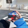 Синяя коробка для обуви, крючок