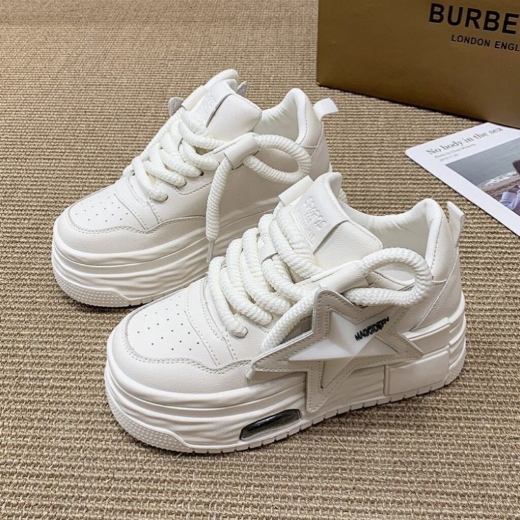 Europa estación zapatos de mujer 2026 primavera y otoño nuevo ligero de moda casual zapatos blancos muffin grueso zapatos de plantilla estrella para mujeres
