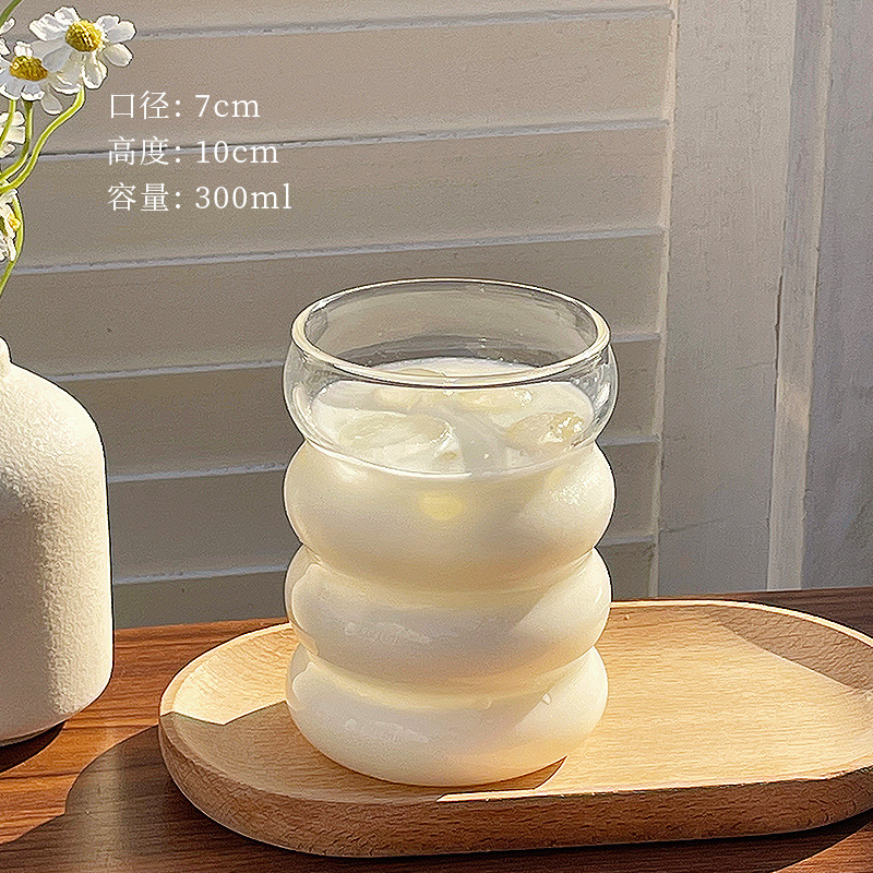 Taza de oruga Taza de agua resistente al calor Taza linda transparente de alto valor Taza de café con leche Taza de vidrio de borosilicato para el hogar