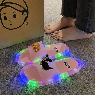 �W�t�l����ЬŮƽ�׷����⴩�ſ��W���ҹ��һ����H�|��ˮ����Ь