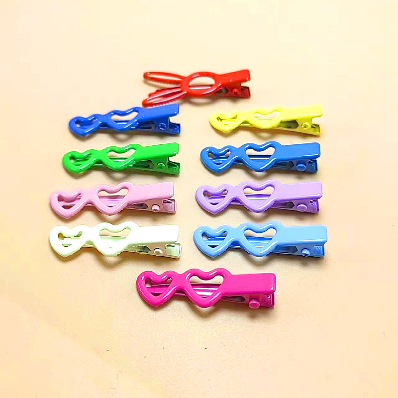 Cute children's bangs with double heart