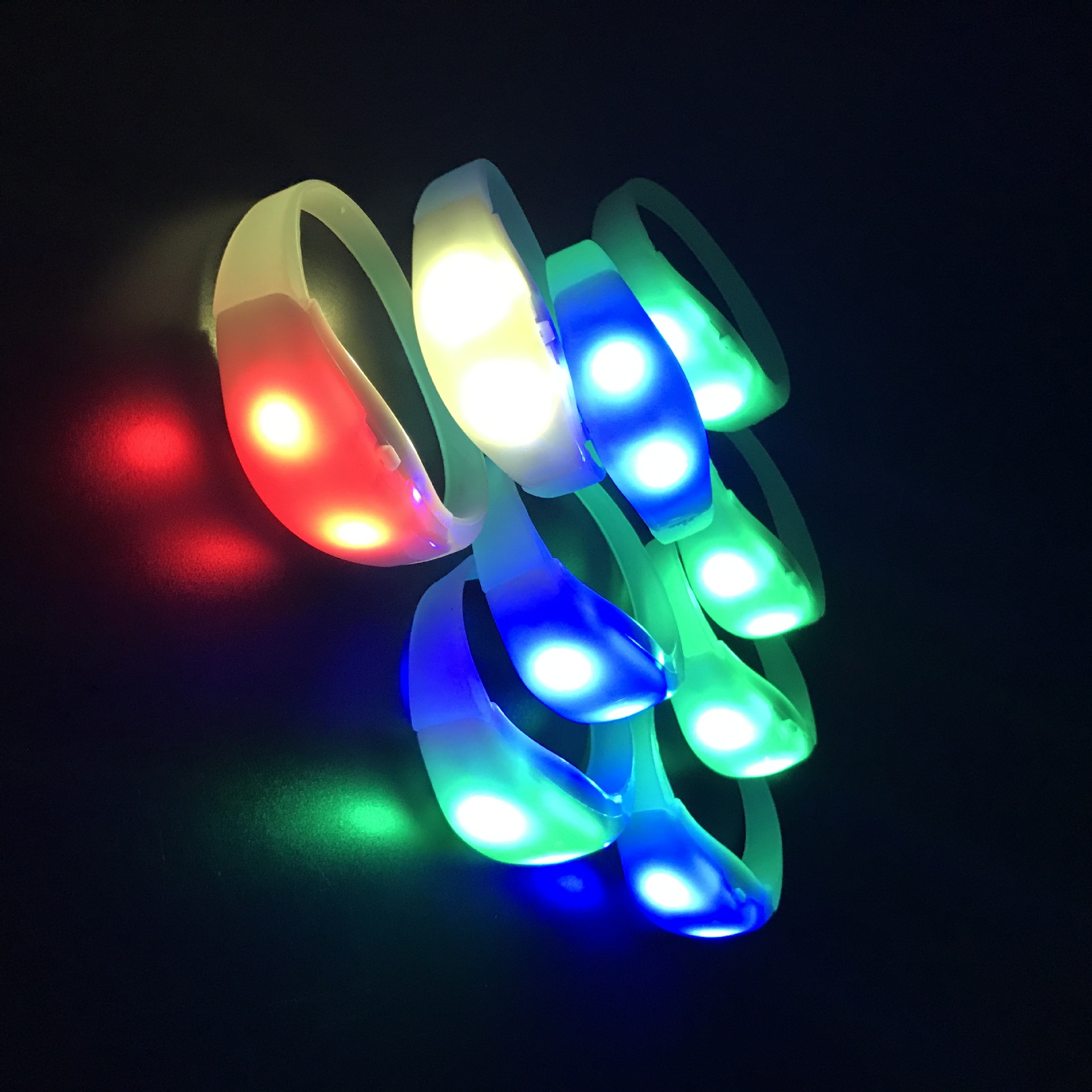 Pulsera LED Exclusiva Transfronteriza con Activación por Sonido, Pulsera Grande de ABS con Luz Brillante, Pulsera con Botón de Activación, Pulsera LED Brillante