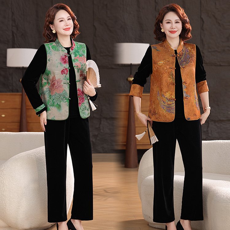 New Chinese Style Mother's Autumn Gold Velvet Suit 2025 New Middle-Aged and Elderly Women's Spring & Fall Vest Jacket Three-Piece Set New Chinese Style Mother's Autumn Gold Velvet Suit 2025 New Middle-Aged and Elderly Women's Spring & Fall Vest Jacket Three-Piece Set