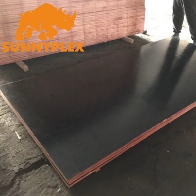 Venta directa de fábrica al por mayor plantilla de construcción madera contrachapada a prueba de viento, resistente al desgaste, tablero multicapa de alta calidad, madera de pino, protección del medio ambiente