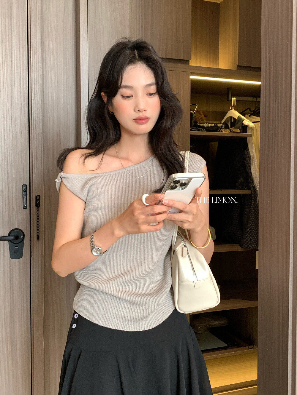 Áo len nữ cổ lọ tay dài phong cách Hàn Quốc, thiết kế vai lệch thắt nút, ôm nhẹ — Thẻ nông, Đậu nành, xám đậm, màu đen chi tiết 26