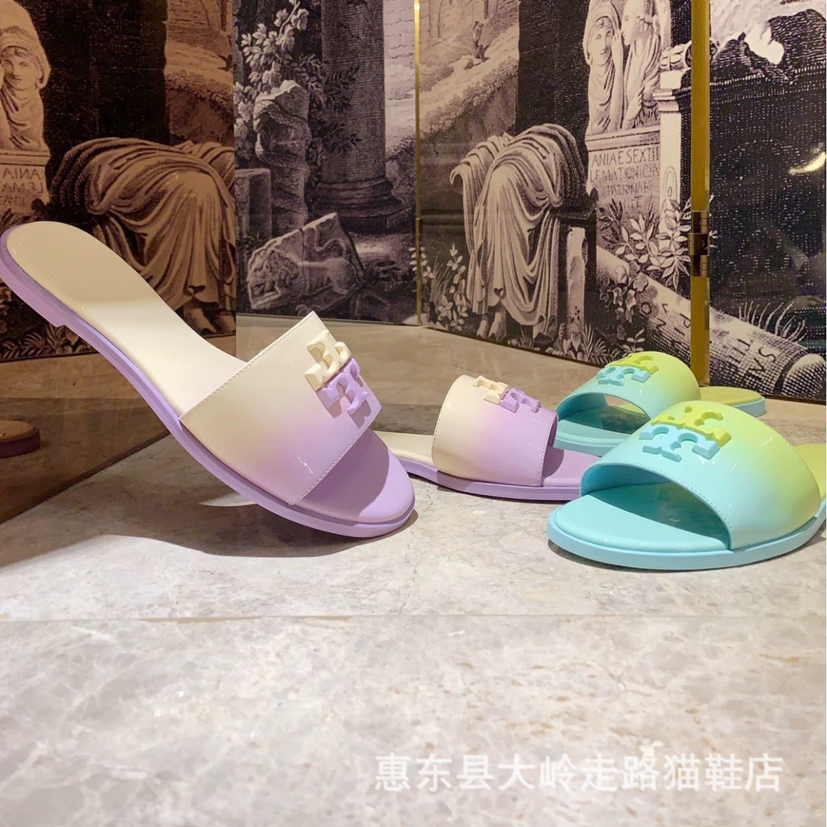 TB zapatillas de moda de tacones bajos para mujeres europeas y americanas zapatillas retrógradas tipo de sandallas de playa para mujeres antideslizantes