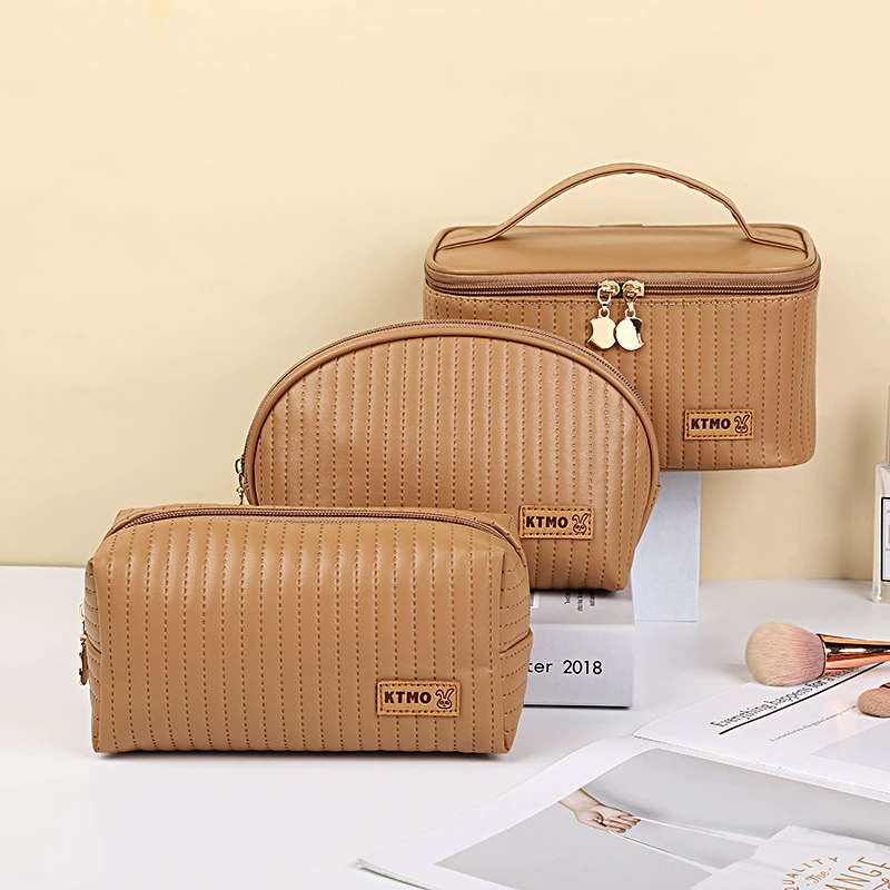 Polyurethane Cosmetic Bag, Handheld Waterproof Organizer, Spacious 24.2×19.6×3.6 cm
