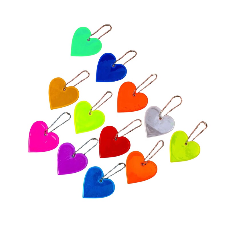 13-Color Heart-Shaped Reflective Pendant, Heart-Shaped Reflective Keychain, Backpack Pendant