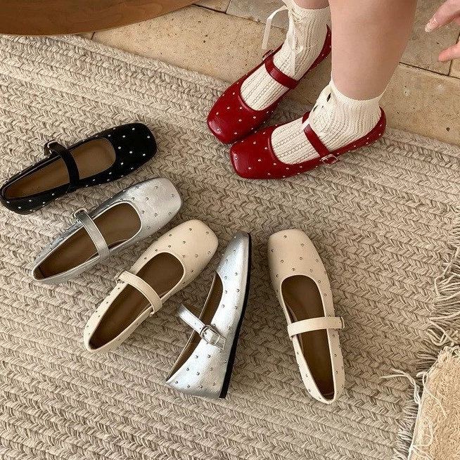 Внутренняя увеличенная версия ~ Ретро звезды заклепки балетные туфли