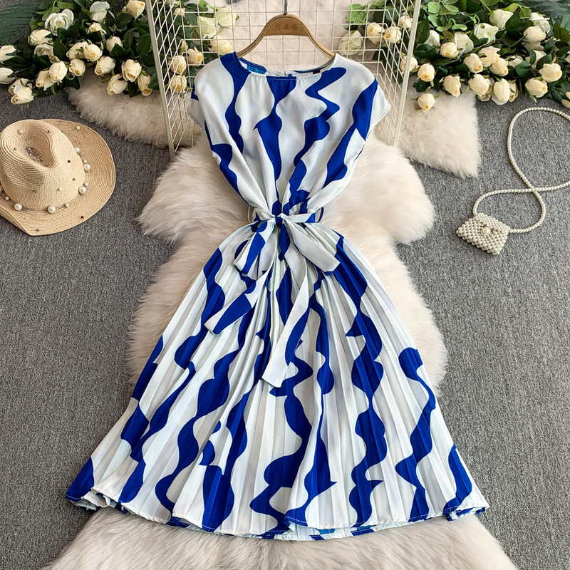 French Style Vintage Striped Crewneck Short-sleeved dress Women's Summer New Style Strap Tight Waist Slimming Pleated Midi Dress French Style Vintage Striped Crewneck Short-sleeved dress Women's Summer New Style Strap Tight Waist Slimming Pleated Midi Dress