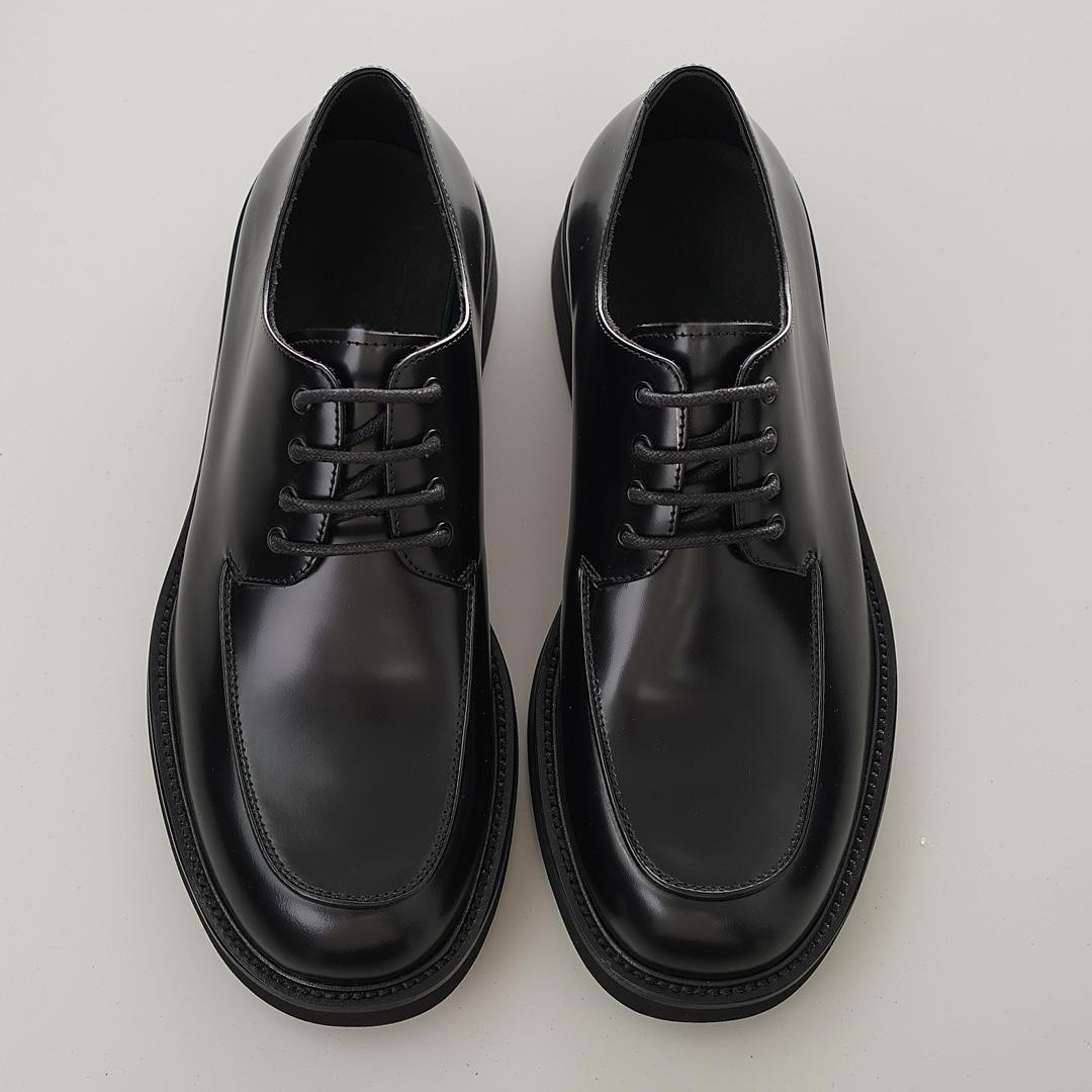 新款黑色意大利奢品大牌百搭厚底皮鞋男士系带头层牛皮商务德比鞋
