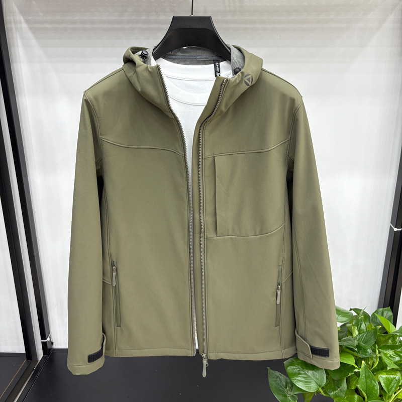 Three-Proof Outdoor Soft Shell Commuter Jacket for Men and Women, Autumn and Winter Fashionable Hooded Thickened Warm Jacket for Men