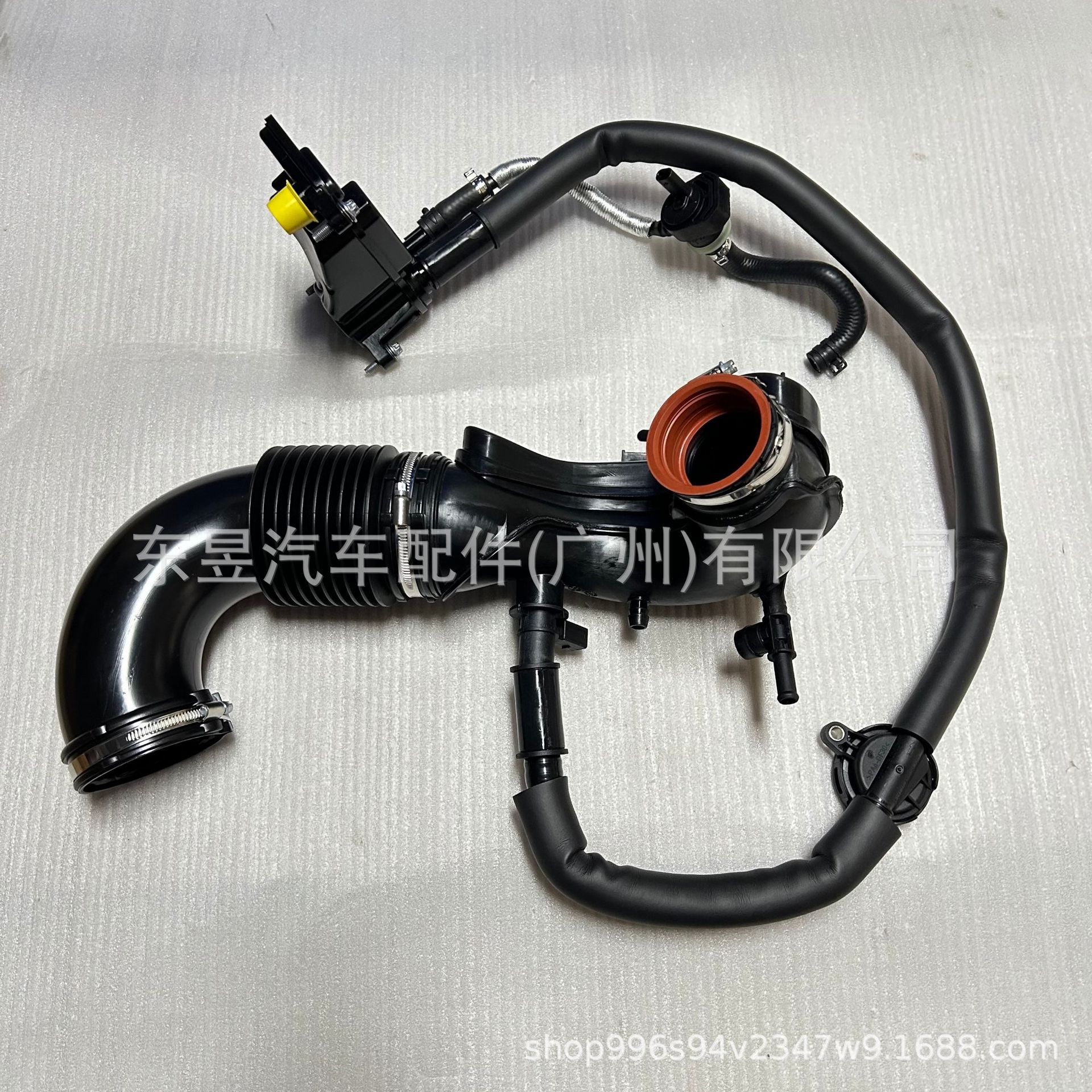 Suitable for Mercedes-Benz intake pipe with oil-water separator 2740905700 2740905200 2740900200
