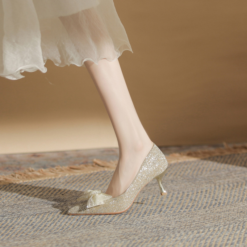 Giày cao gót mũi nhọn miệng nông đính sequin kiểu Pháp — Màu Sâm panh