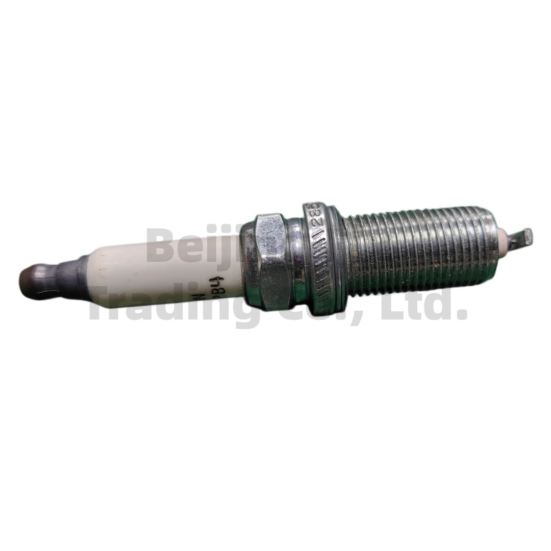 Car engine ignition nozzle 50047607 iridium spark plug for Jeep Cherokee 2.0L/2.4L 2016