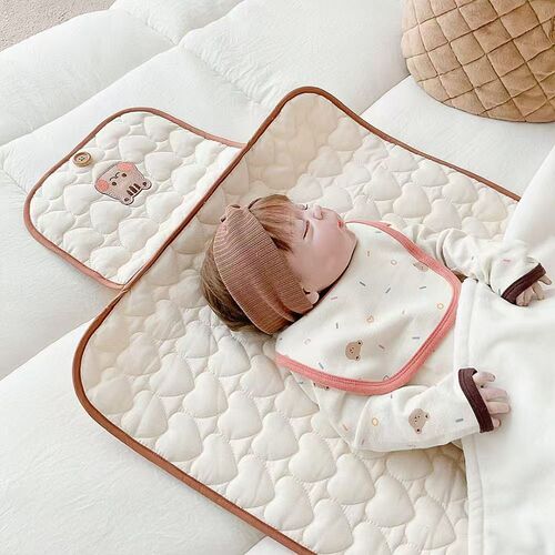 Ins Portable Baby Diaper Changing Mat Foldable Diaper Bag Multifunctional Baby Changing Table Waterproof Diaper Pad
