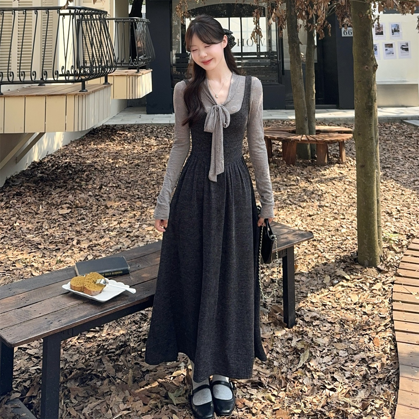 2025新款时尚套装蝴蝶结系带长袖T恤女秋季叠穿吊带连衣裙两件套