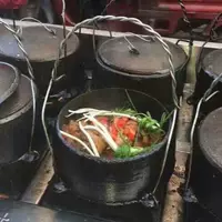 Старого стиля чугунная кастрюля чугунная котелок тушеная кастрюля утолщенный дровяной железный висячий горшок железная кастрюля куриный рис котелок тушеный рис домашнее использование