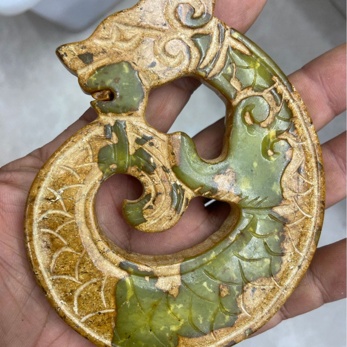 용 모양의 장식품 12