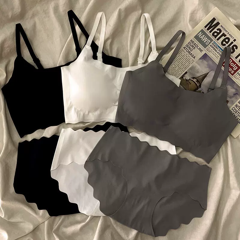 冰丝女士无痕文胸小胸定型上托无钢圈聚拢女学生胸罩少女内衣套装