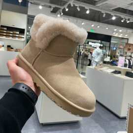 2025桑坡冬季厚底羊皮毛一体雪地靴 牛角扣短筒棉鞋加绒加厚防滑