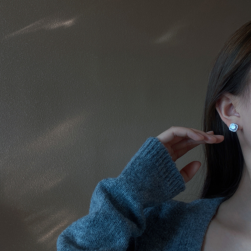 925 aguja de plata micro incrustaciones de circón Luz de lujo Super flash Stud pendientes de las mujeres de alto grado temperamento simple pendientes cuadrados pendientes al por mayor