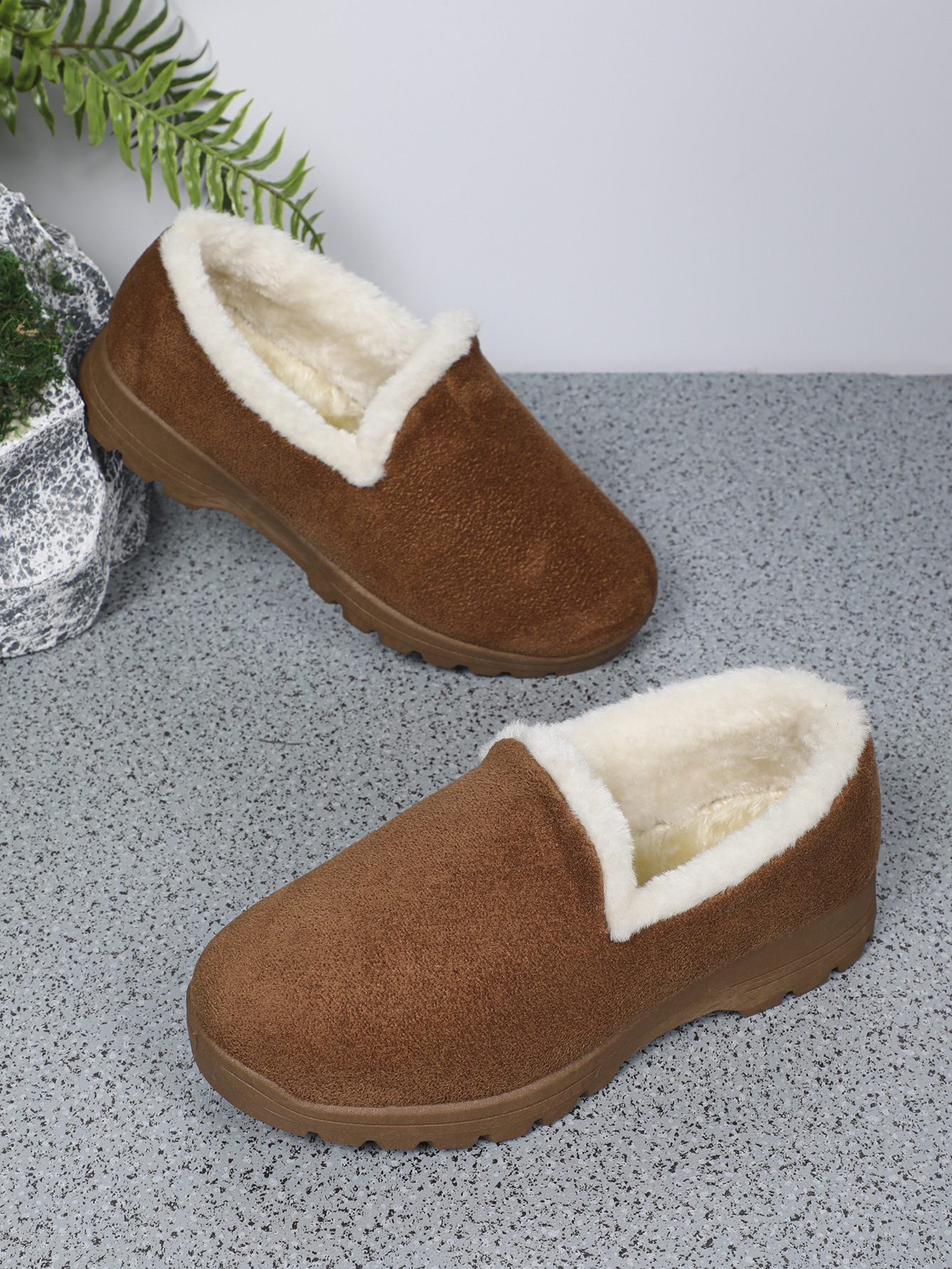 New snow cotton shoes low-top warm autumn and winter women's cotton shoes bean shoes fashion slip-on comfortable soft bottom snow_voghion.com
