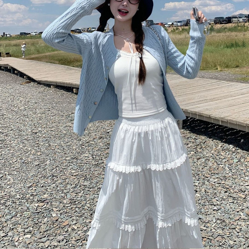 Blue cable-knit cardigan sweater for women, spring and autumn 2026 early autumn new Korean style knit top outerwear Blue cable-knit cardigan sweater for women, spring and autumn 2026 early autumn new Korean style knit top outerwear