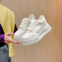 �ٴ�����������6cm��Ƥ�r�����eЬ 2026���¿����m�p��С��ЬŮ