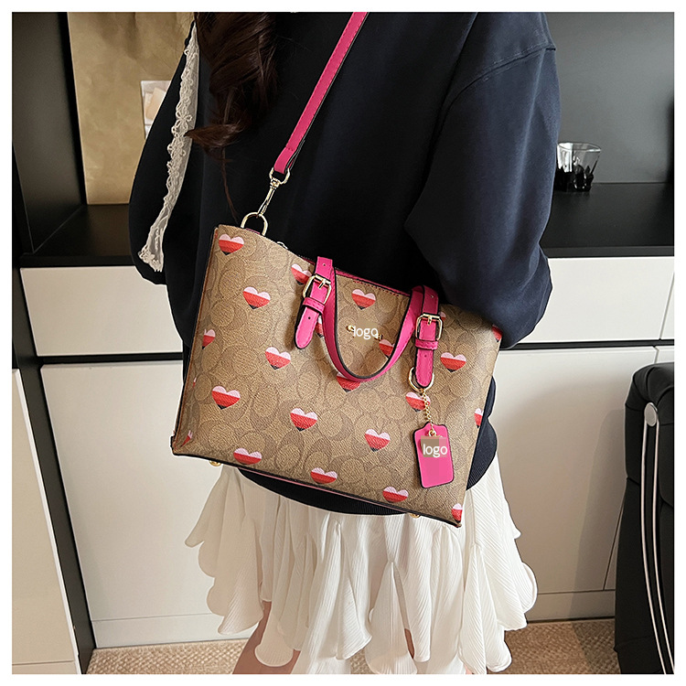 Bolsos de moda europeos y americanos transfronterizos, populares femeninos, bolsos de mensajero de un solo hombro con impresión retro de gran capacidad