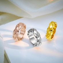 跨境外贸热门戒子镶钻钛钢格子纹指环带钻不锈钢菱格纹戒指