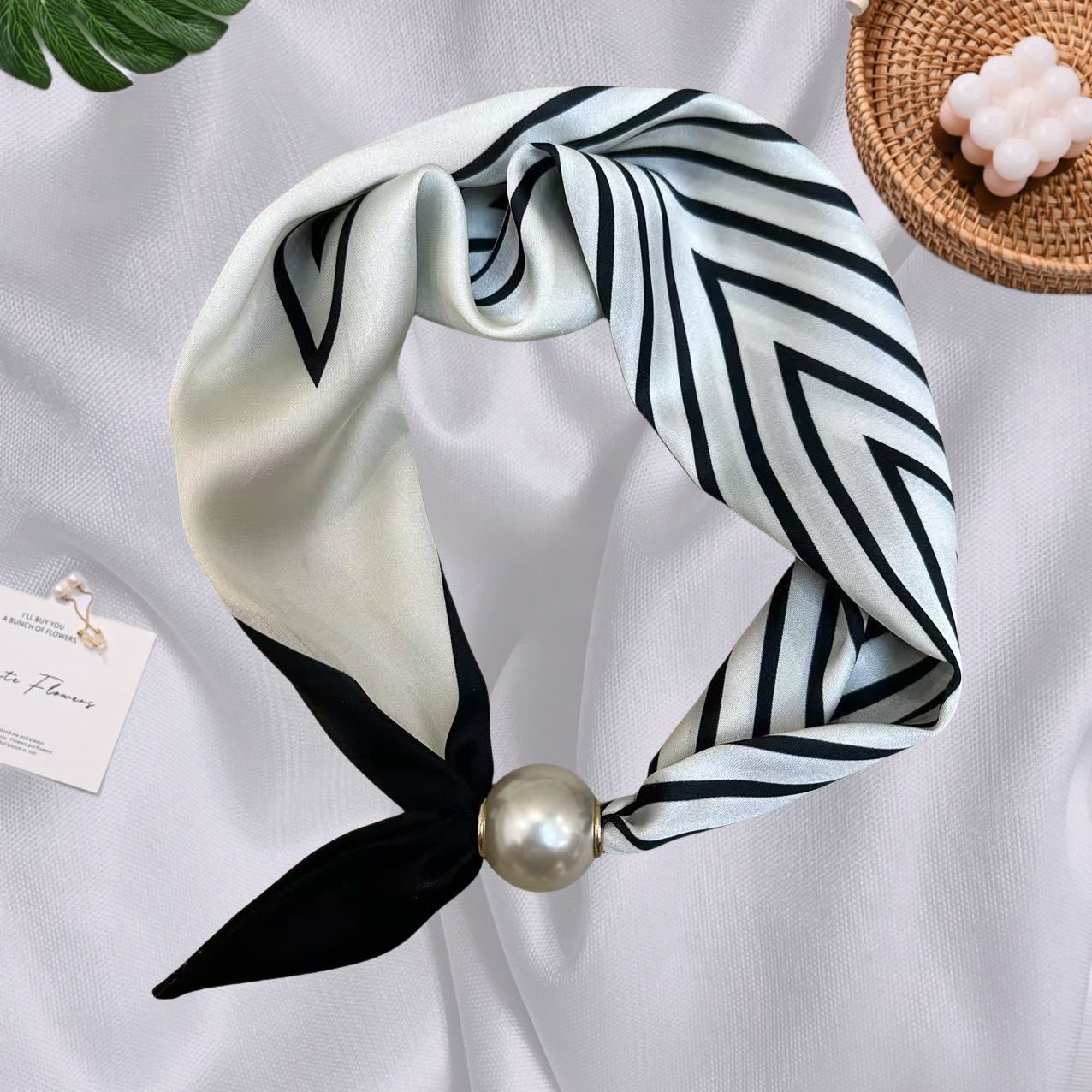 Colar de pérolas de luxo com fecho magnético para mulher_voghion.com