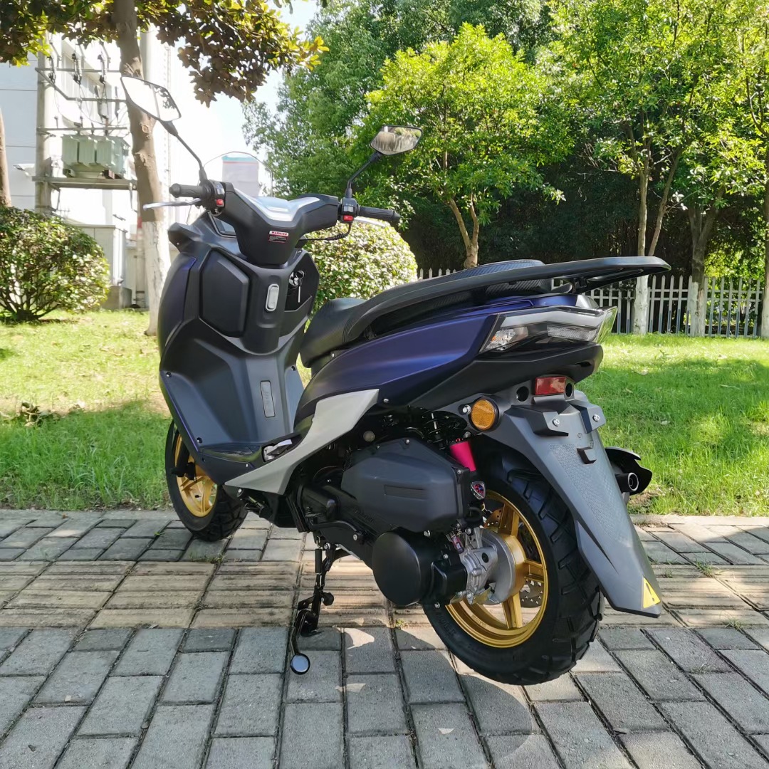 Export Foreign Trade Cross-Border Sabretooth Tiger 2Nd Generation Scooter Motorcycle Fuel-Powered Two-Wheeler Motorcycle Multi-Color Adult Motorcycle