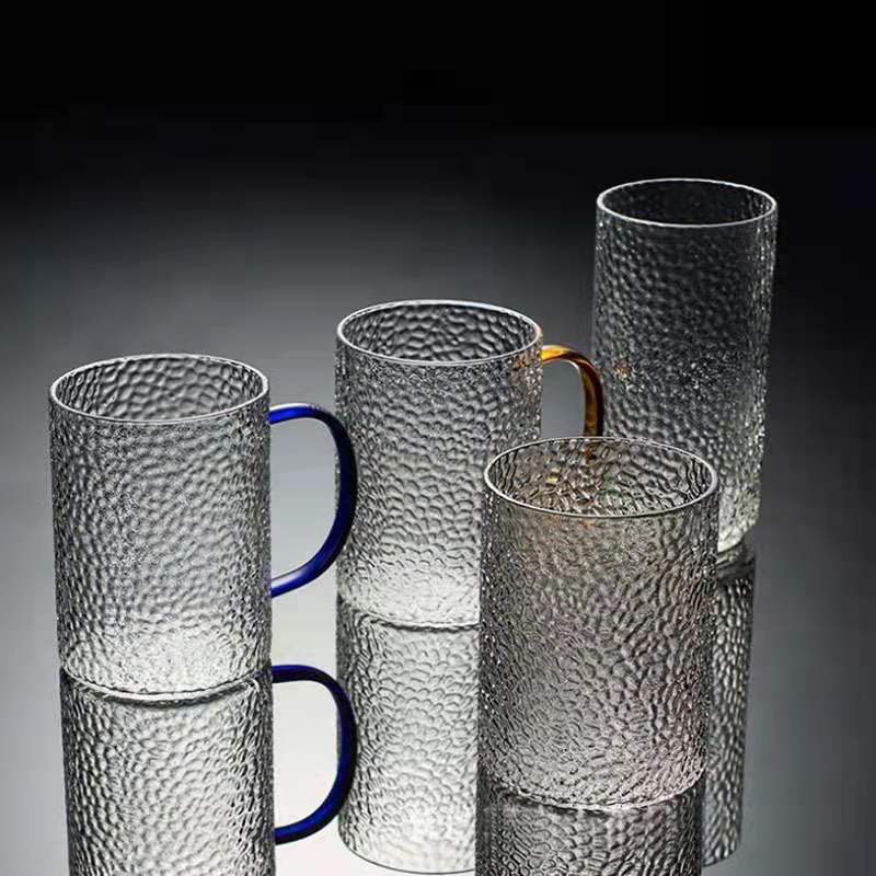 錘紋玻璃杯帶把彩色帶把錘紋直身玻璃杯 家用透明玻璃飲料果汁杯