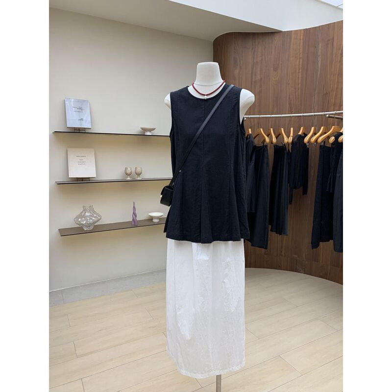 New Summer Cool Sleeveless Round Neck Shirt, Loose Flesh-Reducing Waistcoat, Women's Top, Temperament, Age-Reducing, Versatile Korean Style New Summer Cool Sleeveless Round Neck Shirt, Loose Flesh-Reducing Waistcoat, Women's Top, Temperament, Age-Reducing, Versatile Korean Style