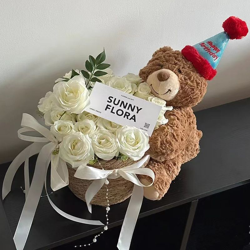 Regalos de cumpleaños flores jabón muñecas osos pequeños ramos de flores Teddy oso abrazar barril flores simuladas para regalos de novia