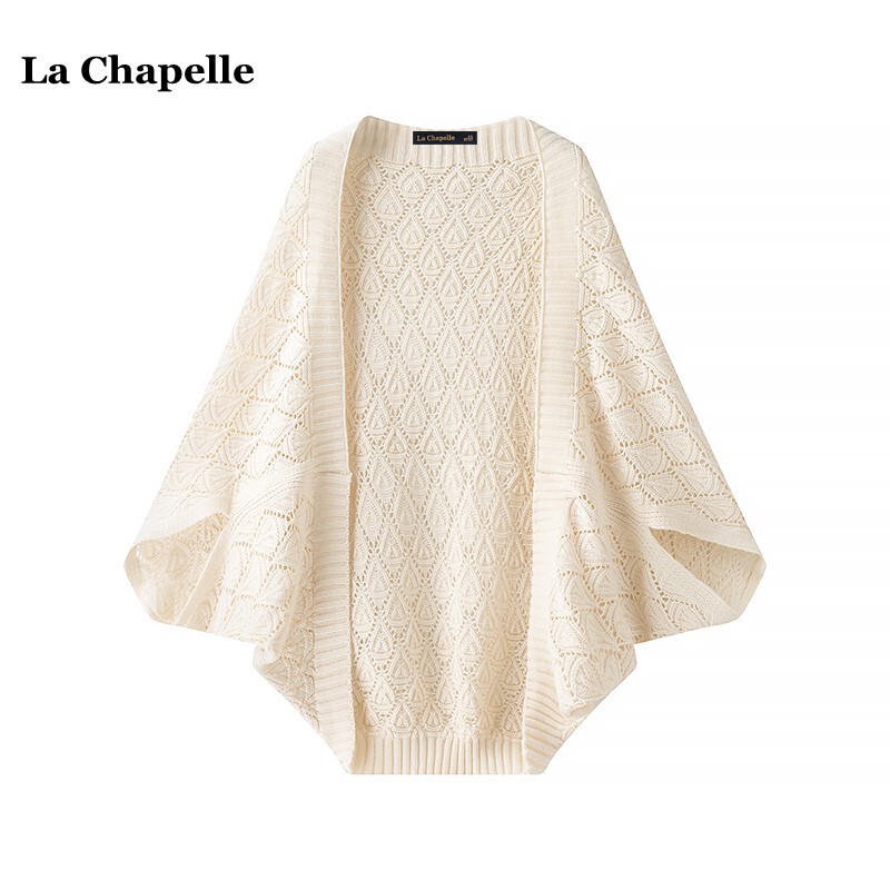 New Hollow-Out Knitted Shawl for Women in Spring and Autumn, Suitable for Air-Conditioned Rooms and to Wear over a Cheongsam New Hollow-Out Knitted Shawl for Women in Spring and Autumn, Suitable for Air-Conditioned Rooms and to Wear over a Cheongsam