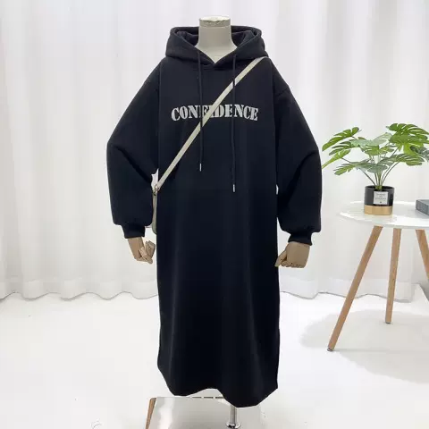 加绒2025新款字母印花抽绳连帽卫衣洋气秋冬季大码灰色连衣裙