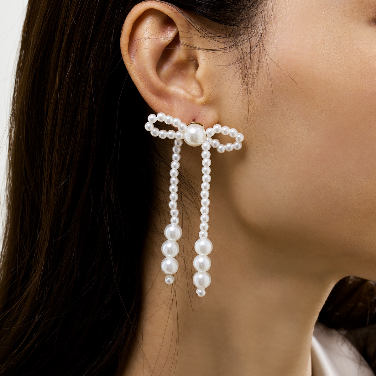 Boucles D&#39;oreilles Rétro Avec Nœud De Perles D&#39;imitation De Bijoux Européens Et Américains display picture 3