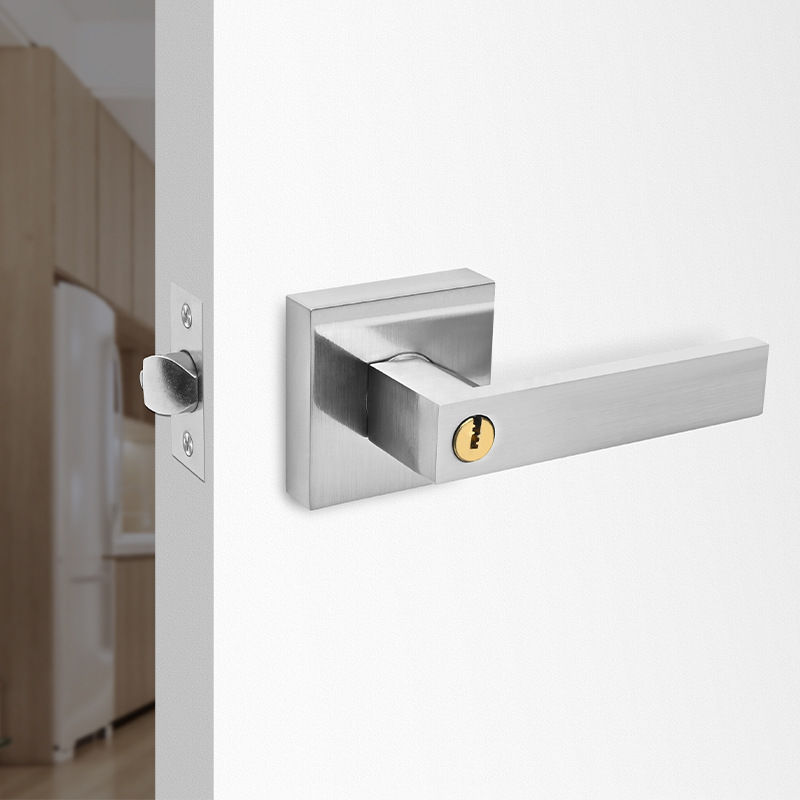 Cerradura de puerta interior cerradura de manija de aleación de aluminio ajustable habitación de madera manija de puerta cerradura cuadrada simple americana pesada cerradura de tres polos