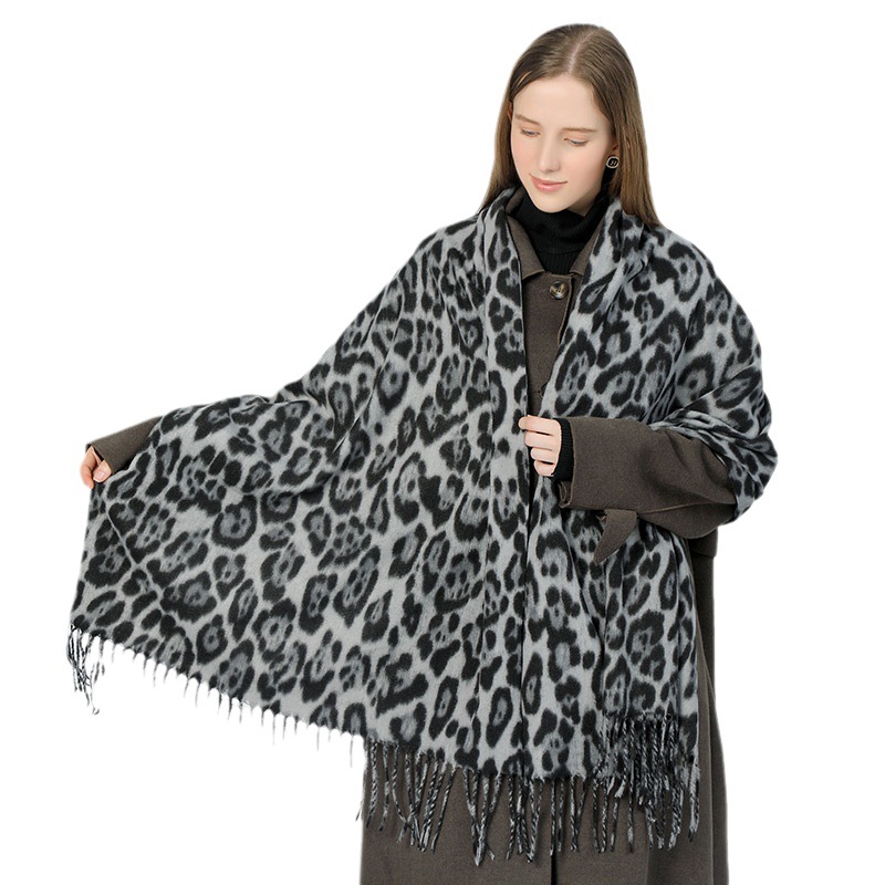 New Leopard Print Scarf For Autumn And Winter Women's European And American Warm And Versatile Scarf Comfortable And Fashionable Cashmere Shawl_voghion.com