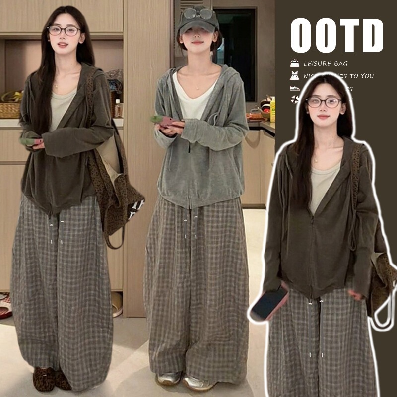 New autumn and winter outfit for pregnant women: a complete set featuring a retro, casual style, a Korean-style two-piece set, and a plaid jacket and pants New autumn and winter outfit for pregnant women: a complete set featuring a retro, casual style, a Korean-style two-piece set, and a plaid jacket and pants
