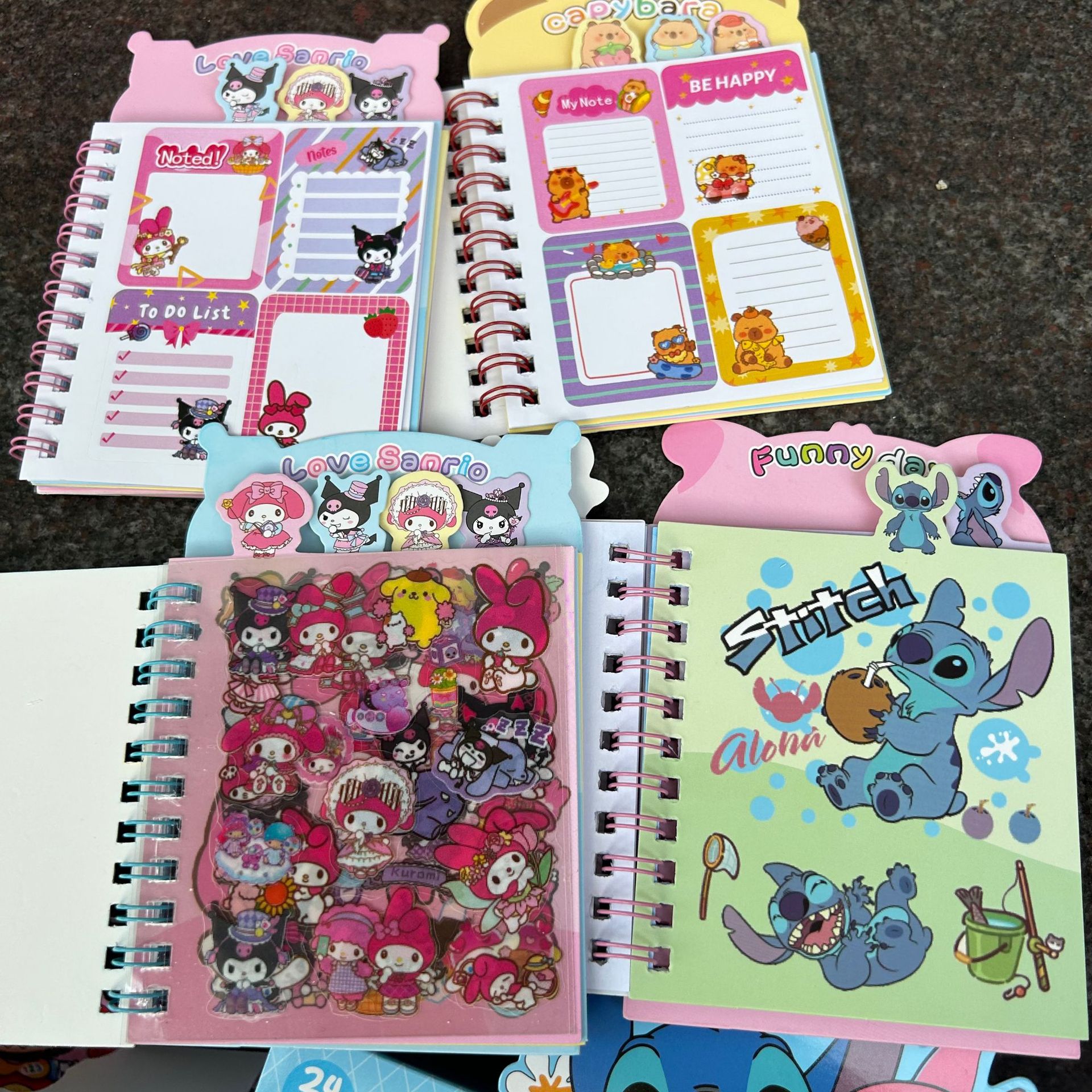 Sanrio hermosa clasificación de forma de bobina de dibujos animados mini bolsillo cuaderno regalo de jardín de infantes