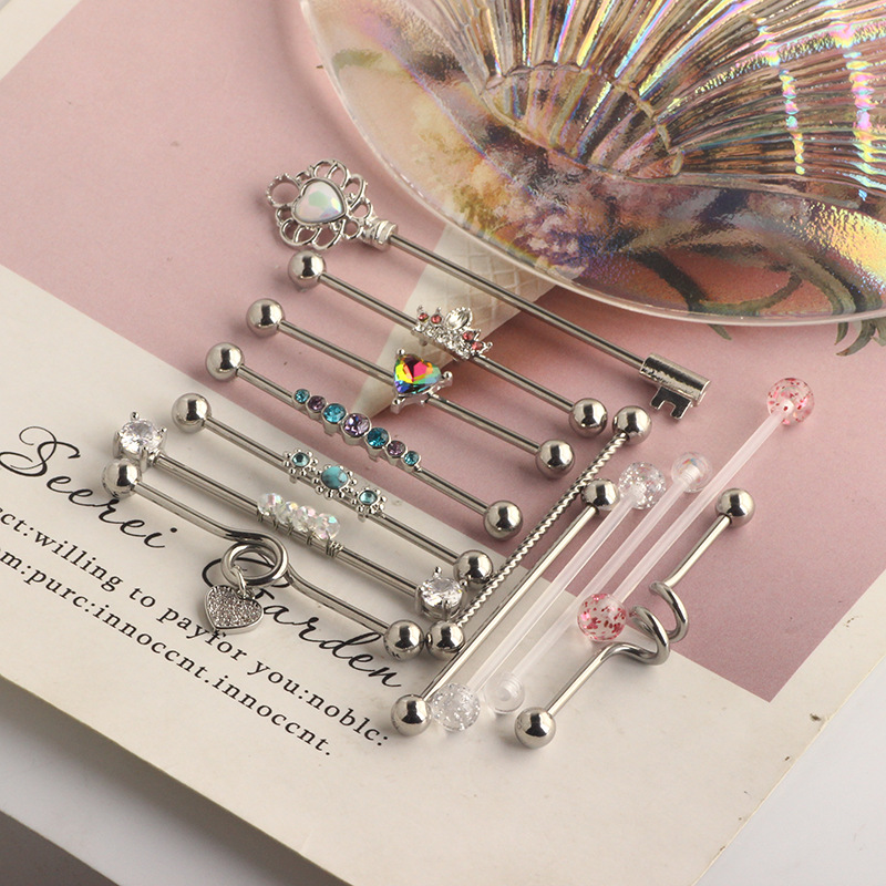 16G labret stud size and finish detail