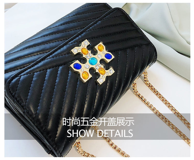 Nuova borsa a quadri con catena di alta bellezza da donna 2023 con motivo mini pecora incastonata di diamanti su una spalla_voghion.com