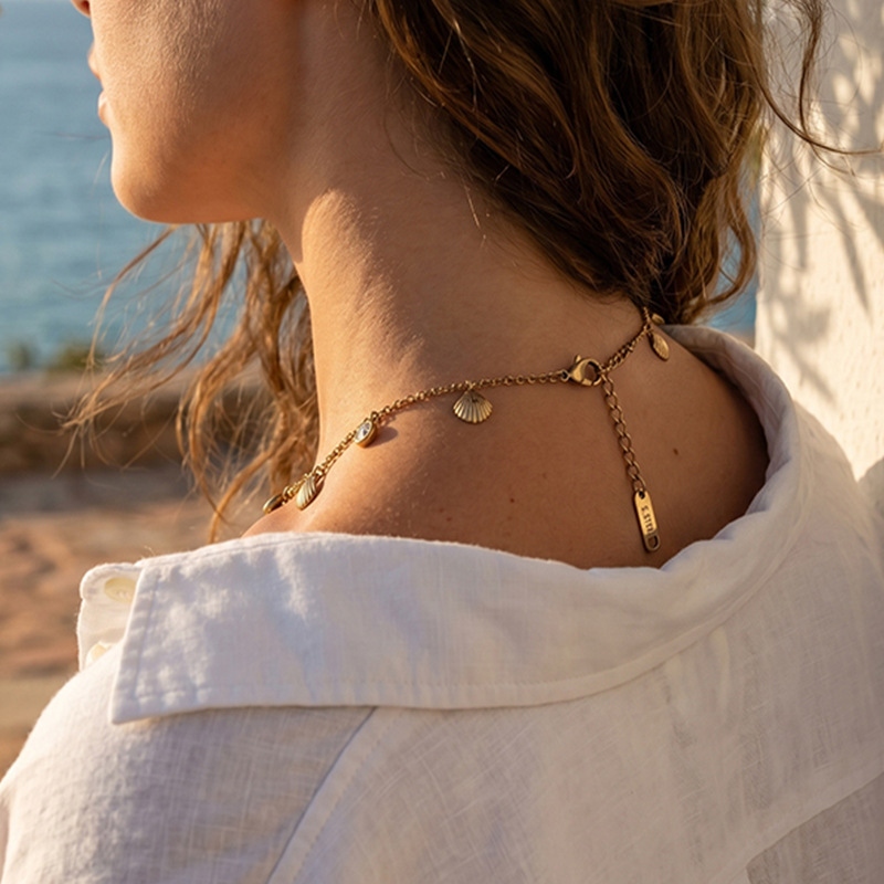 TENA al por mayor Europa y los Estados Unidos de moda transfronteriza 18k oro nicho de diseño colgante conchas de vacaciones ligero collar de lujo image 4