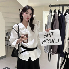 the limon柠檬绿茶秋季新款法式简约风百搭显瘦减龄V领长袖衬衫女