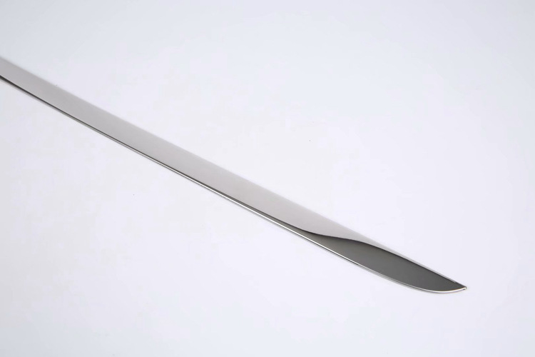 尾门饰条1.jpg