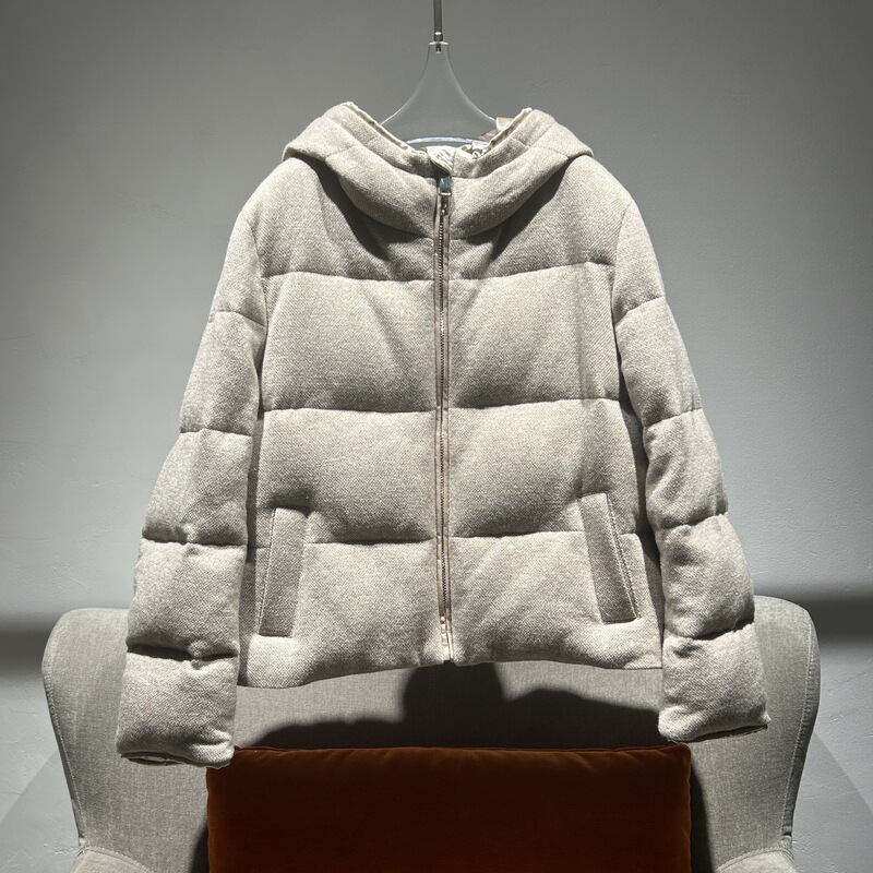 European-Style Hooded Goose down Wool Sequin Puffer Jacket 2025 Winter New Short Thick Warm Women's Coat