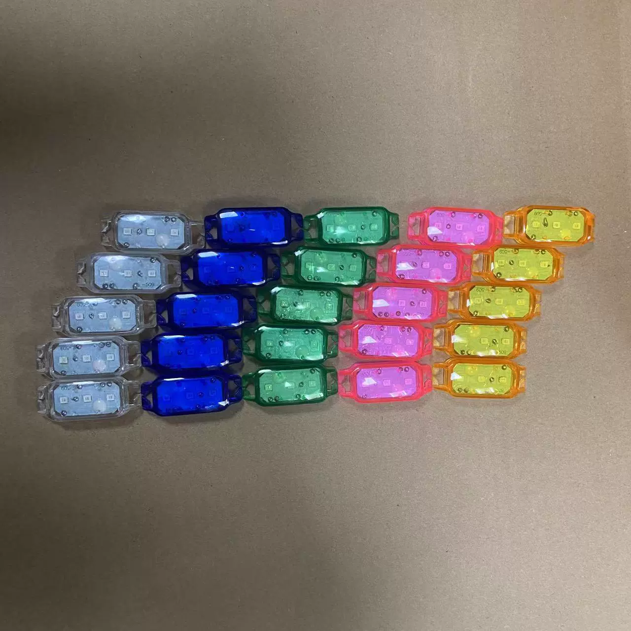 Ночные светящиеся кроссовки, светящиеся игрушки для животных, светящиеся игрушки с датчиком вибрации, светящиеся игрушки, светящиеся элементы для поделок, светящиеся шнурки для обуви, светящиеся элементы для обуви, крутые модные светящиеся игрушки.